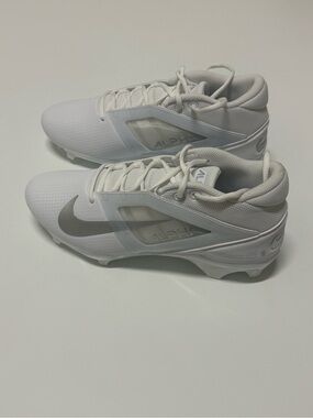 Nike Alpha Menace 4 Pro White/Metallic Silver Mens 10.5Football Cleat FD7037 101
